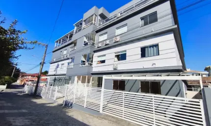 Apartamento à venda no bairro Ingleses com 1 dormitório!