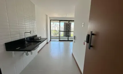 Excelente Apartamento tipo Studio na Barra, 21,60 m², vista livre, porcelanato, novo, nascente total