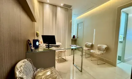 CAMINHO DAS ÁRVORES - SALA COMERCIAL NO CEO - MOBILIADO - 42m2 - Banheiro - Recepção - 2 vagas