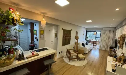 Lindíssimo Quarto e Sala, de 60m², 'Pé na Areia Mar', Semimobiliado, à venda no Rio Vermelho