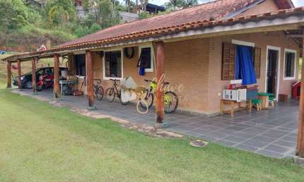 Chácara à venda no Embu das Artes com 3 Dormitórios