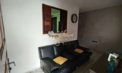 Casa à venda no Parque Santo Antônio com 2 Dormitórios