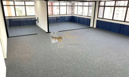 Sala comercial com 3 salas para alugar na Rua Laplace, Brooklin Paulista, São Paulo
