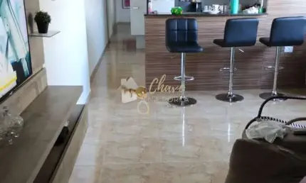 Sobrado com 3 casas à venda em Itapecerica da Serra