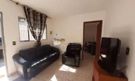 Casa com piscina à venda em Carapicuíba com 5 Dormitórios