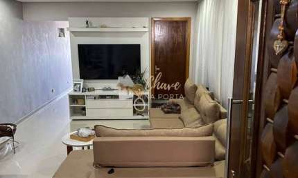Casa ampla à venda no Jardim Ângela com 3 Dormitórios