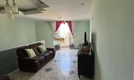 Sobrado amplo à venda em Itapecerica da Serra com 5 Dormitórios