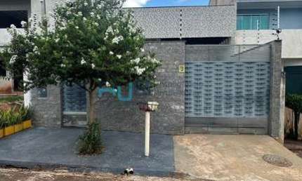 Casa com 3 quartos à venda na Rua Rodolfo Preto, 151, Jardim Colúmbia D, Londrina por R$ 640.000