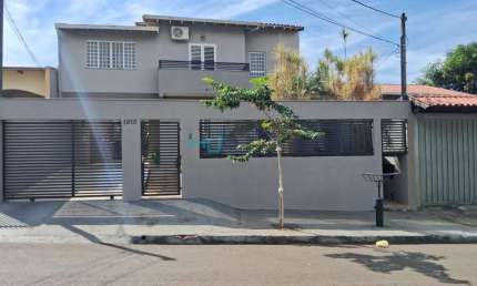 Casa com 4 quartos à venda na Capitão João Busse, 1215, Jardim Kobayashi, Londrina por R$ 989.000