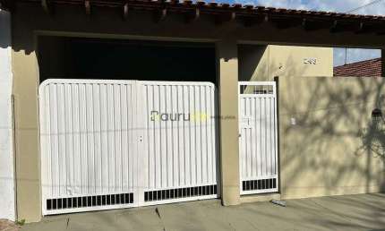 Casa com 2 Quartos, Edícula e Garagem para 3 Carros em Gasparini