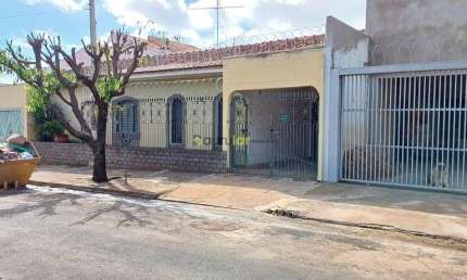 Casa com 3 quartos à venda na Rua Agostinho Fornetti, Vila Santa Rosa, Bauru