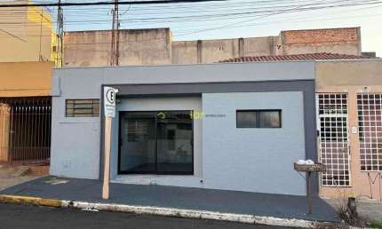 Casa comercial com 2 salas para alugar na Rua Engenheiro Saint Martin, Centro, Bauru
