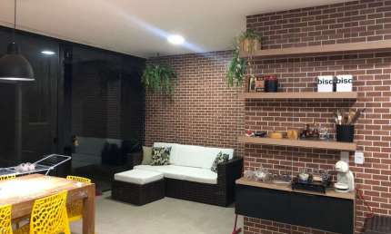 SHA conjunto 5 Casa 4 Quartos 3 Suítes 2 Vagas Lote 400 m² Útil 285 m²
