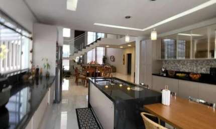Rua 3 Vicente Pires Casa 4 Suítes 5 Vagas Lote 900 m² Útil 530 m² Lazer