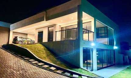 SHA Conjunto 4 Arniqueiras Casa Laje 3 Quartos 3 Suítes 4 Vagas 600 m² Cessão