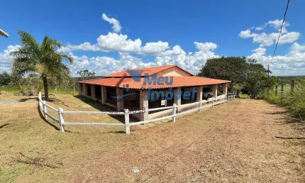Recanto do pescador Corumbá Casa 2 Quartos 2 Suítes Lote 2.000m² Piscina Varanda