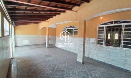 Ceilândia Norte QNM 20 Sobrado 5 Quartos 250m² Quintal Área de Serviço 4 Vagas