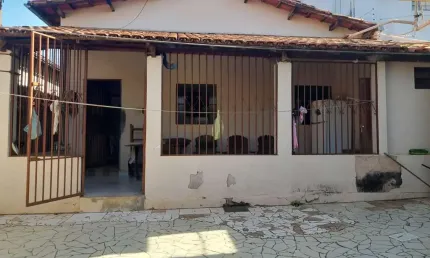 Rua Florentino Chaves Luziânia Casa 4 Quartos 3 Vagas 411m² Área de Serviço