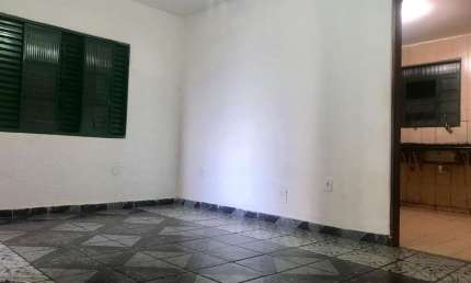 QR 514  Samambaia Sobrado Casa 6 Quartos 2 Suítes 3 Vagas Permuta 380m²