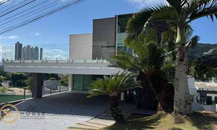 Casa com 4 dormitórios à venda, 432 m² por R$ 5.900.0000 - Barra - Balneário Camboriú/SC