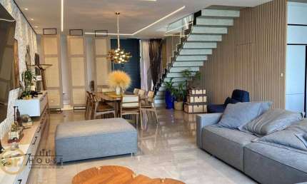 Casa com 3 quartos para alugar na Rua Ivo Januário Reis, Barra, Balneário Camboriú