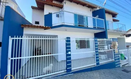 Casa com 3 dormitórios à venda, 184 m² por R$ 1.350.000 - Nações - Balneário Camboriú/SC