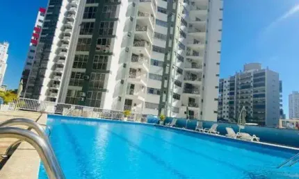 Cobertura recém reformada em excelente localização....
