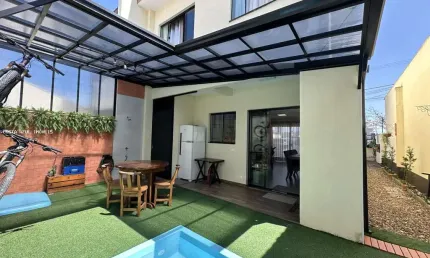 Casa para Venda em Balneário Piçarras, Itacolomi, 3 dormitórios, 1 suíte, 2 banheiros, 2 vagas