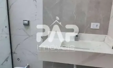 Venda | Casa com 200,00 m², 3 dormitório(s), 2 vaga(s). Jardim Munique, Maringá