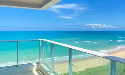 Apartamento Beira mar com 4 Suítes 196 m² em Guaxuma, Maceió