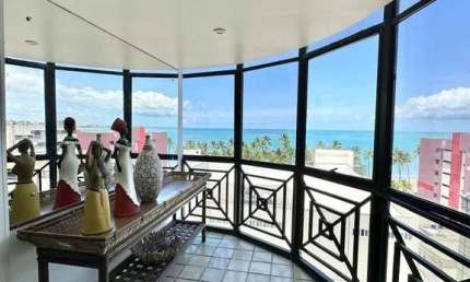 Cobertura Duplex na Ponta Verde com 4 Quartos e uma Vista Fantástica do Mar!