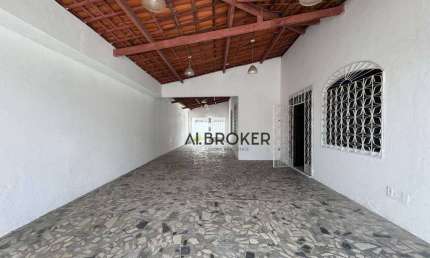 Na Cidade dos Funcionário Casa com 3 dormitórios, 253 m² - venda por R$ 990.000 ou aluguel por R$ 5.916/mês - Cidade dos Funcionários - Fortaleza/CE
