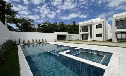 Casa 4 suítes ao lado do Alphaville Litoral Norte - APENAS 2 UNIDADES DISPONÍVEIS