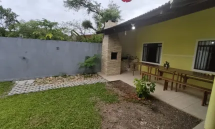 Casa com 3 quartos para alugar na Avenida Vinte e Nove de Abril, Coroados, Guaratuba