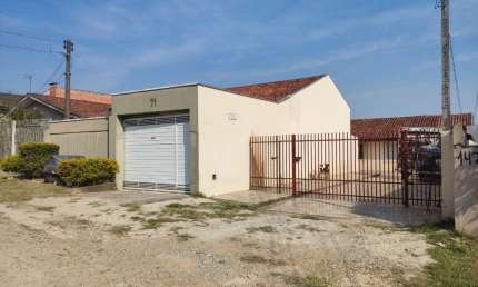 Casa 03 quartos para Venda no Guarani em Colombo Parana