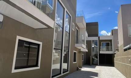 Casa com 3 quartos à venda na Rua Luiz Gallieri, 130, Uberaba, Curitiba