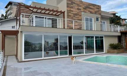 Casa à venda com 3 quartos 1 suíte, 365m² em Agronômica Florianópolis