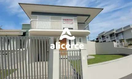 Sobrado à venda com 3 quartos 1 suíte, 122m² em Forquilhas São José