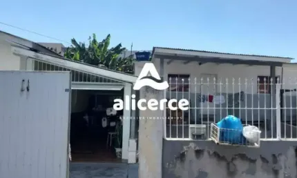 Casa à venda com 4 quartos , 140m² em Forquilhinha São José