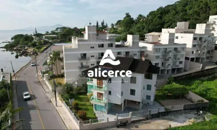 Casa à venda com 6 quartos 2 suítes, 370m² em Ponta de Baixo São José