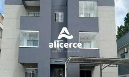 Apartamento à venda com 2 quartos 1 suíte, 66m² em Aririú Palhoça