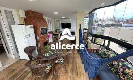 Cobertura à venda com 3 quartos 1 suíte, 245m² em Estreito Florianópolis