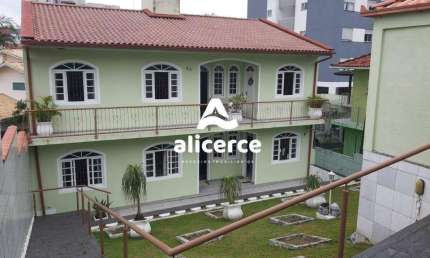 Casa à venda com 6 quartos 2 suítes, 250m² em Praia Comprida São José