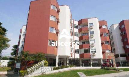 Amplo Apartamento de 3 dormitórios sendo uma suíte no Itacorubi