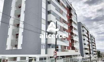 Apartamento à venda com 3 quartos 1 suíte, 137m² em Praia Comprida São José