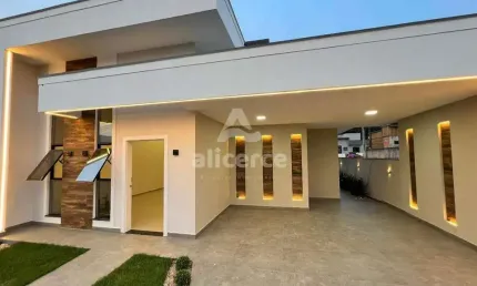 Casa à venda com 3 quartos 1 suíte, 105m² em bela vista palhoça