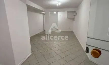 Sala à venda com , 43,9m² em Praia Comprida São José