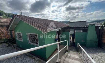 Casa à venda com 2 quartos , 90m² em Forquilhinha São José
