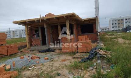 Linda Casa Geminada com Acabamento Impecável! na Nova Palhoça