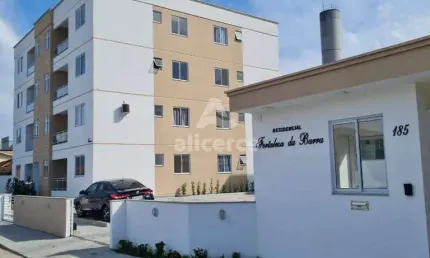 Apartamento em construção, perto do mar, em Palhoça, com elevador e sacada